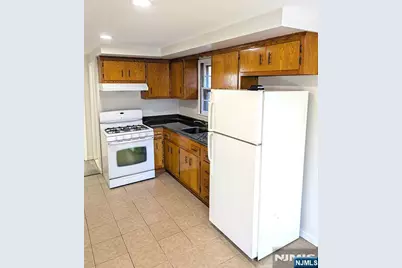 228 Cleveland Avenue, Harrison, NJ 07029 - Photo 8