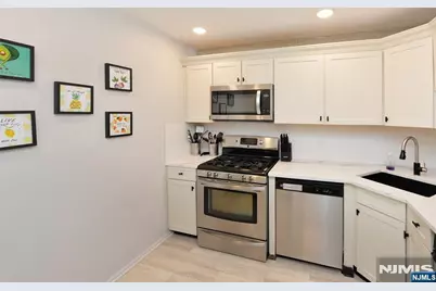 858 Juniper Way, Mahwah, NJ 07430 - Photo 6