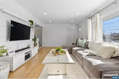 10 Homestead Road, Elmwood Park, NJ 07407 - Photo 8