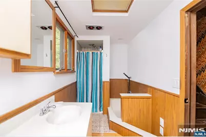30 Henderson, Oxford Township, NJ 07863 - Photo 14