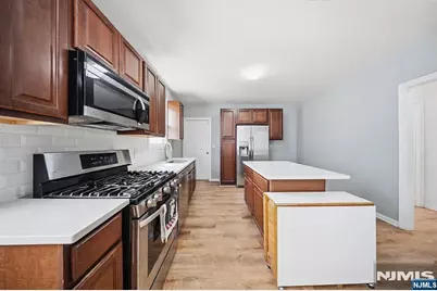 73 Planten Avenue, Prospect Park, NJ 07508 - Photo 30