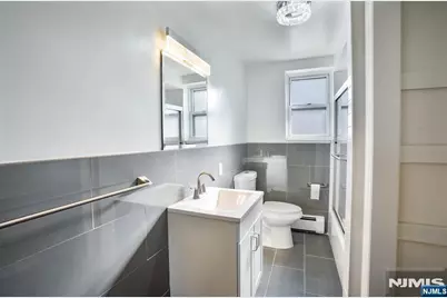 533 Victory Avenue 2nd Fl #2nd fl, Ridgefield, NJ 07657 - Photo 2