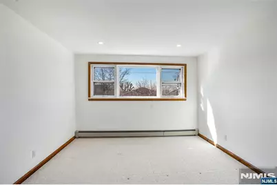 533 Victory Avenue 2nd Fl #2nd fl, Ridgefield, NJ 07657 - Photo 4