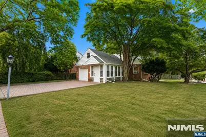 558 Broad Avenue, Leonia, NJ 07605 - Photo 20