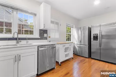 558 Broad Avenue, Leonia, NJ 07605 - Photo 6