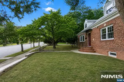 558 Broad Avenue, Leonia, NJ 07605 - Photo 22