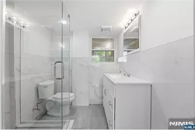 251 W Midland Avenue, Paramus, NJ 07652 - Photo 26