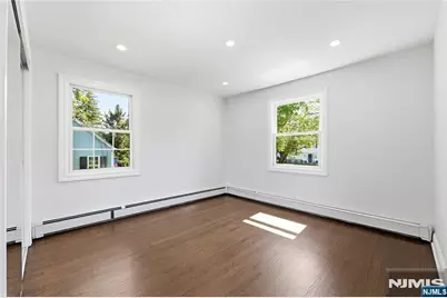 251 W Midland Avenue, Paramus, NJ 07652 - Photo 22