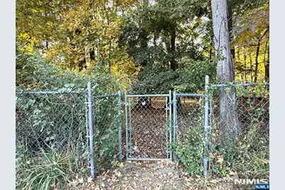 198 Howard Avenue, Rochelle Park Township, NJ 07662 - Photo 10