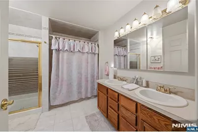 144 Cliff Road, Woodbridge Township, NJ 07067 - Photo 18
