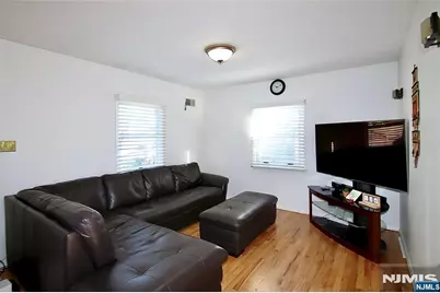 32-06 Norwood Drive, Fair Lawn, NJ 07410 - Photo 4