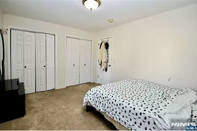 32-06 Norwood Drive, Fair Lawn, NJ 07410 - Photo 14