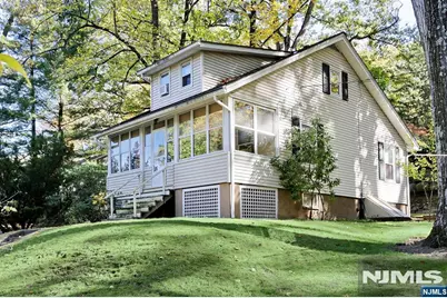 43 Broadway, Park Ridge, NJ 07656 - Photo 2