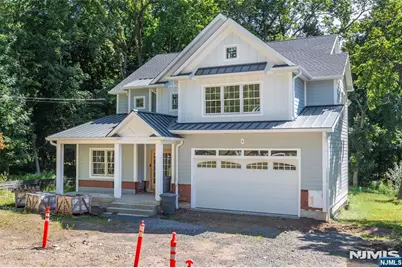 203 Pascack Road, Park Ridge, NJ 07656 - Photo 2