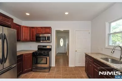 280-282 Seneca Place 2 #2, Plainfield, NJ 07062 - Photo 6
