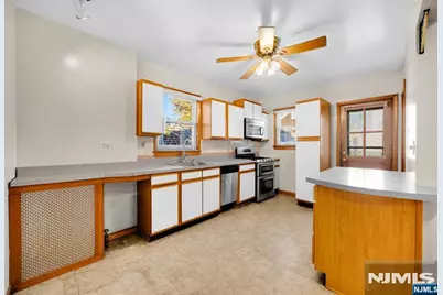 16 Newell Place, North Arlington, NJ 07031 - Photo 8