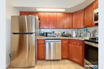 403 River Renaissance A03 #A03, East Rutherford, NJ 07073 - Photo 2