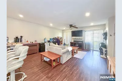 403 River Renaissance A03 #A03, East Rutherford, NJ 07073 - Photo 8