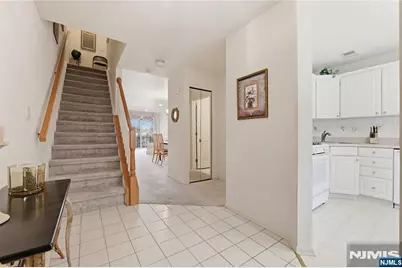 2181 Kent Court, Mahwah, NJ 07430 - Photo 2