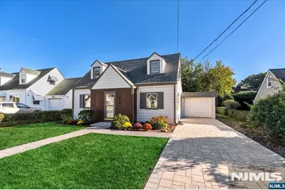 210 Lincoln Avenue, Elmwood Park, NJ 07407 - Photo 2