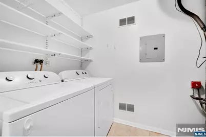 825 Riverside Avenue 13 #13, Lyndhurst Township, NJ 07071 - Photo 10