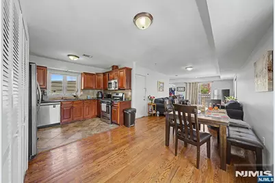 409 12th Street, Union City, NJ 07087 - Photo 24