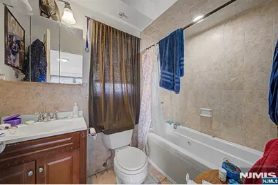 409 12th Street, Union City, NJ 07087 - Photo 32