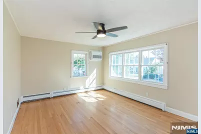 16 Orchard Drive, Clifton, NJ 07012 - Photo 4