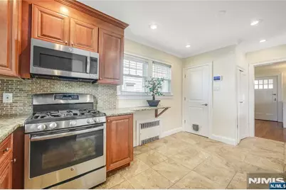 466 Beardsley Avenue, Bloomfield, NJ 07003 - Photo 14