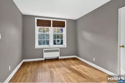 101 Gates Avenue E4 #E4, Montclair, NJ 07042 - Photo 16