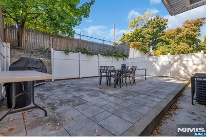611 Hunterdon Street, Newark, NJ 07108 - Photo 38