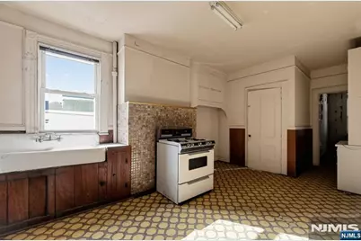 114 S 7th Street, Harrison, NJ 07029 - Photo 8