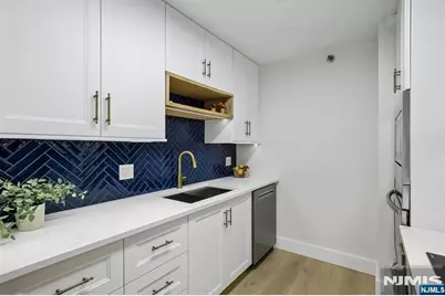 10 Smith Manor Boulevard 202 #202, West Orange Township, NJ 07052 - Photo 12