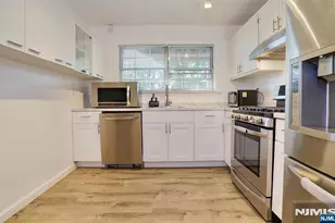 3 Juniper Ct 128, Clifton, NJ 07014 - Photo 4