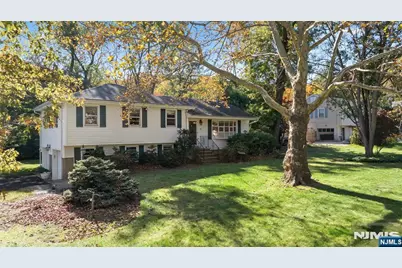 1 Large Avenue, Hillsdale, NJ 07642 - Photo 2