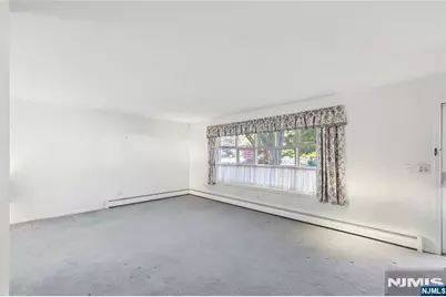 1 Large Avenue, Hillsdale, NJ 07642 - Photo 6