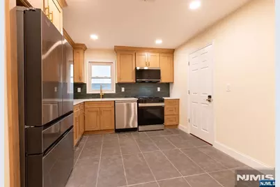 375 Broad Street 2 #2, Carlstadt, NJ 07072 - Photo 8