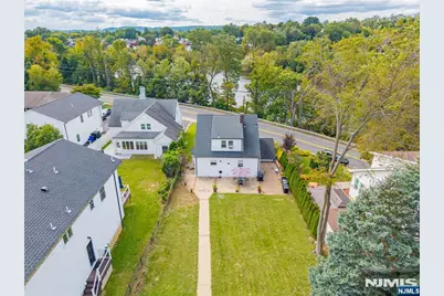 229 River Drive, Elmwood Park, NJ 07407 - Photo 22