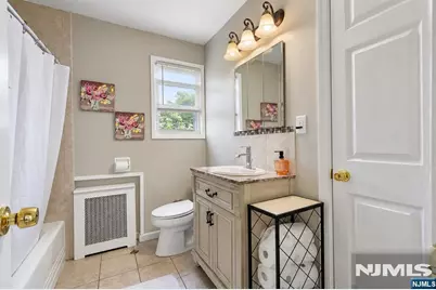 229 River Drive, Elmwood Park, NJ 07407 - Photo 34