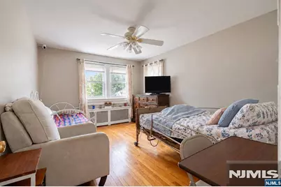 229 River Drive, Elmwood Park, NJ 07407 - Photo 14