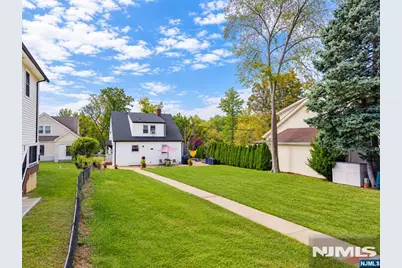 229 River Drive, Elmwood Park, NJ 07407 - Photo 44