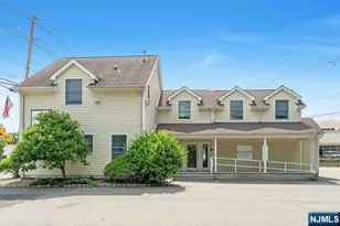 804 Franklin Ave, Franklin Lakes, NJ 07417 - Photo 1