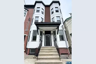 76 Manhattan Avenue 4 #4, Jersey City, NJ 07307 - Photo 1