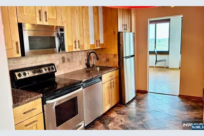 300 Winston Drive 1004 #1004, Cliffside Park, NJ 07010 - Photo 1