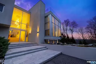 4 Penobscott Pl, Franklin Lakes, NJ 07417 - Photo 1