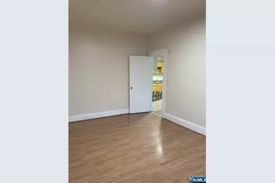 122-124 Buffalo Avenue 2 #2, Paterson, NJ 07503 - Photo 1