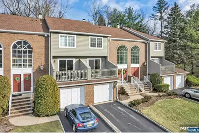 14 Dorset Circle, Caldwell, NJ 07006 - Photo 1