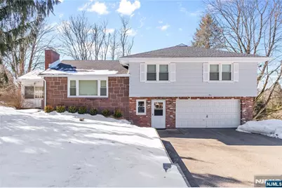 4 Rolling Ridge Road, Upper Saddle River, NJ 07458 - Photo 1