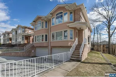 69-1 Myrtle Avenue, Edgewater, NJ 07020 - Photo 1