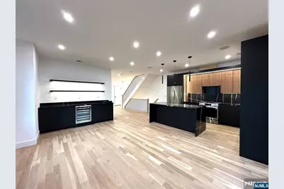 1 Casper Lane B #B, Fort Lee, NJ 07024 - Photo 1